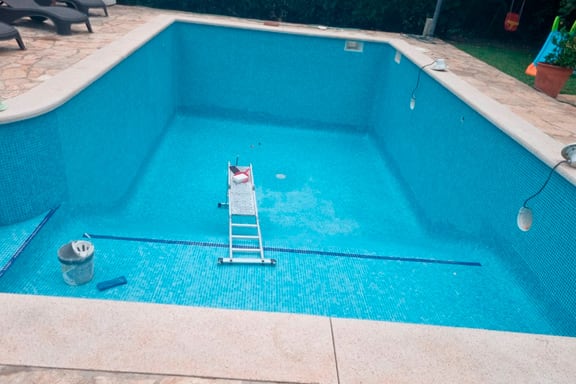 Pool maintenance in bendinat | Schwimmbäder Mallorca