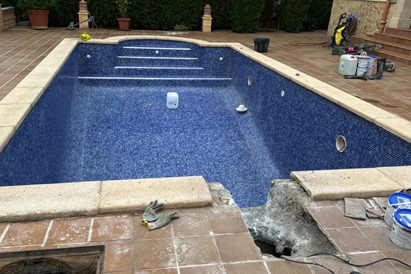 Poolreparatur in son vida | Schwimmbäder Mallorca